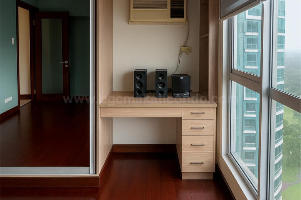 Bedroon 1 of 3-bedroom condo unit at Kensington Place