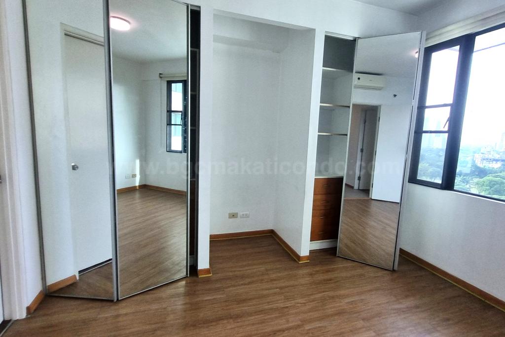 Master's bedroom of 2-bedroom condo unit at Bonifacio Ridge