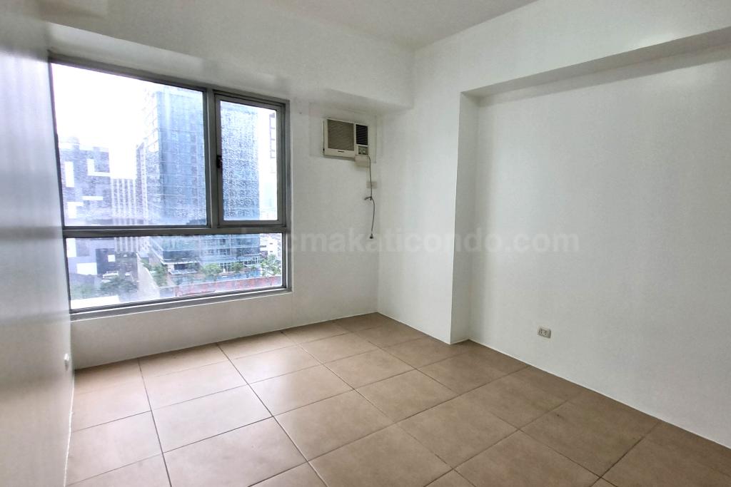 Master's bedroom of 2-bedroom condo unit at Avida Towers Verte