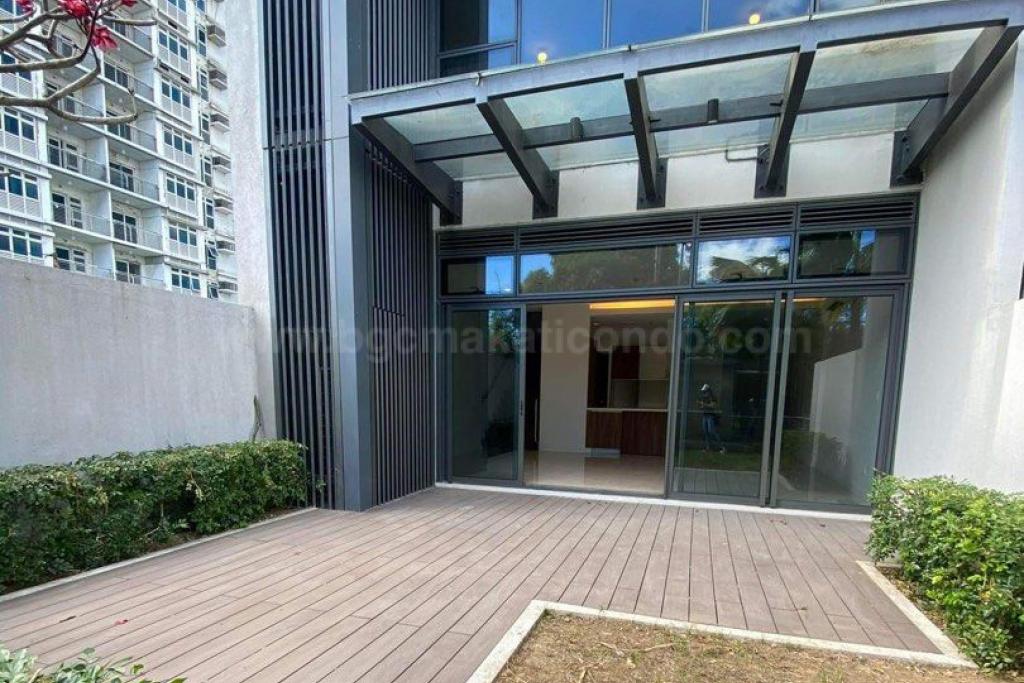 Garden of 1-bedroom loft type condo unit at Arbor Lanes Willow