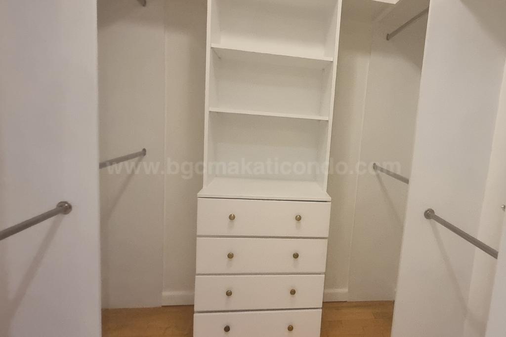 Master's bedroom walk-in closet of 4-bedroom bi-level penthouse unit at Pacific Plaza Towers