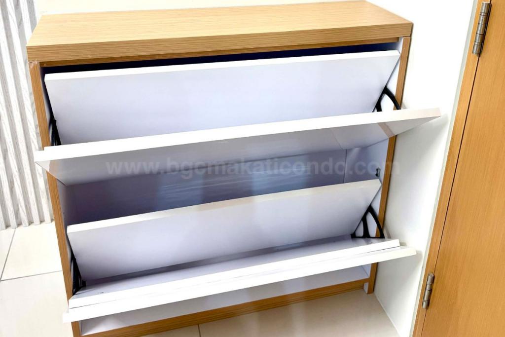 Folding desk of 1-bedroom condo unit at Times Square West