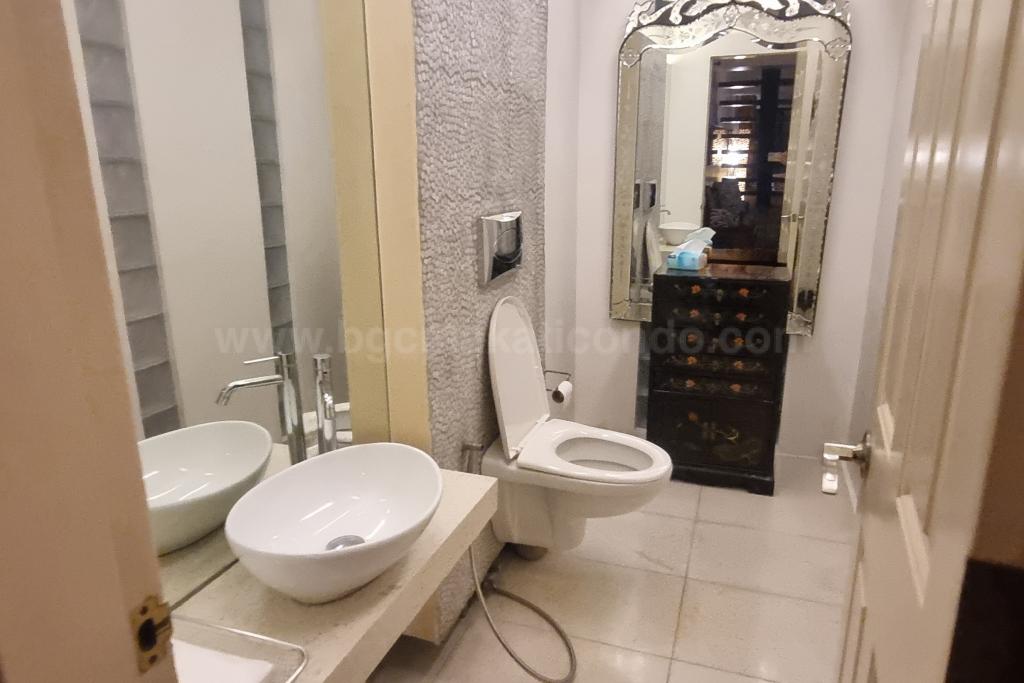Toilet and bath of 3-bedroom bi-level condo unit at The Regency at Salcedo