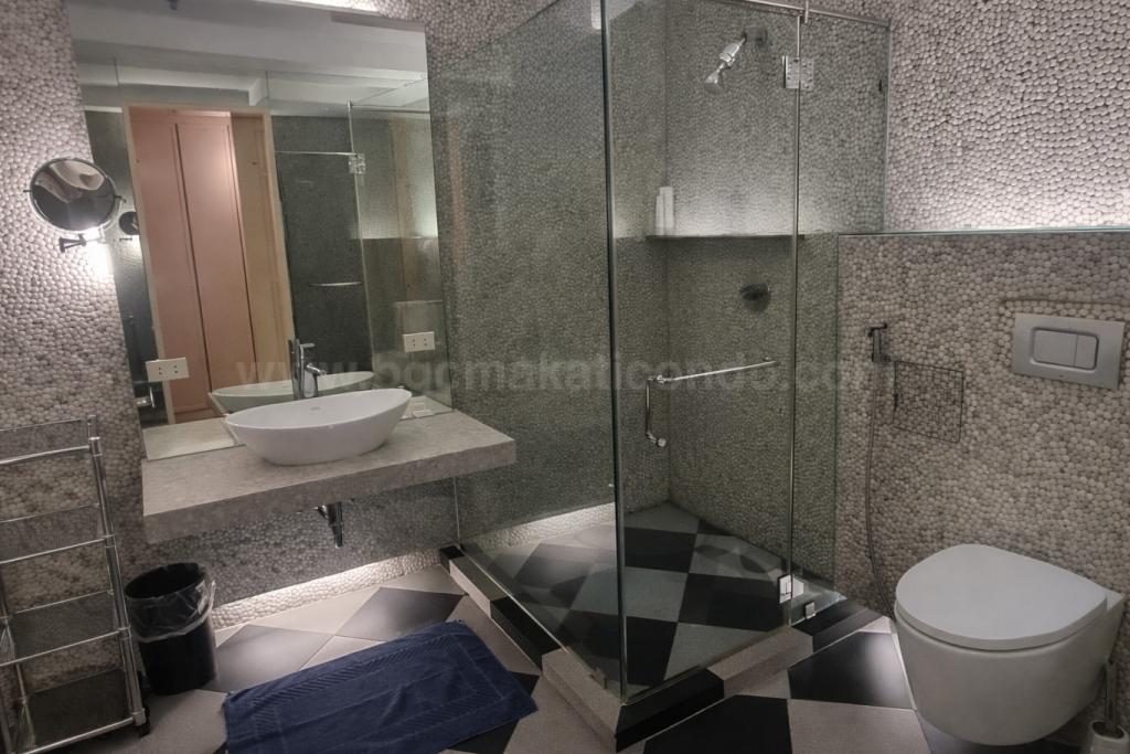 Toilet and bath of 3-bedroom bi-level condo unit at The Regency at Salcedo