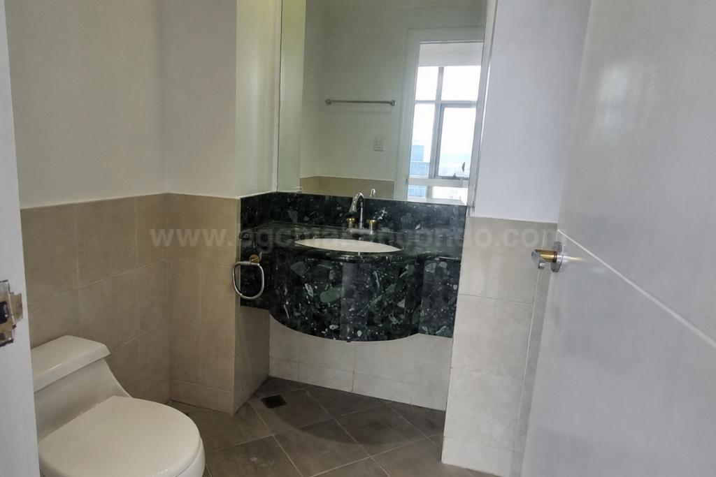 Bedroom 3 toilet and bath of 3-bedroom condo unit at Pacific Plaza Towers