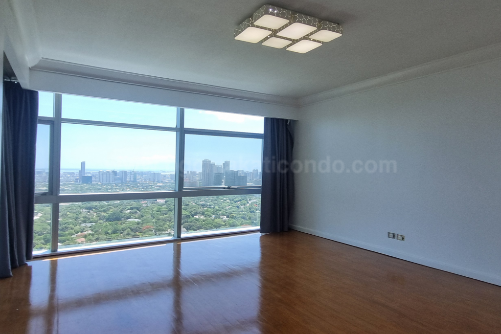 Master's bedroom of 3-bedroom condo unit at Pacific Plaza Towers