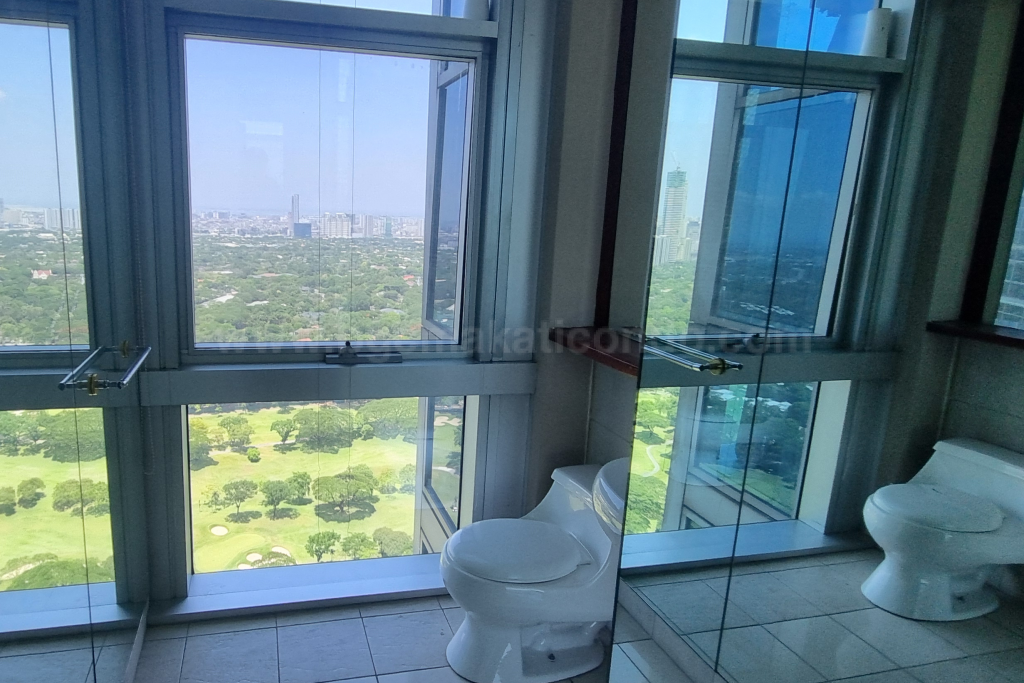 Powder room of 3-bedroom condo unit at Pacific Plaza Towers