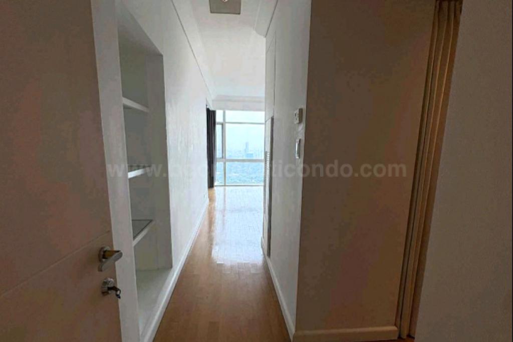 Walk-in closet of 3-bedroom condo unit at Pacific Plaza Towers