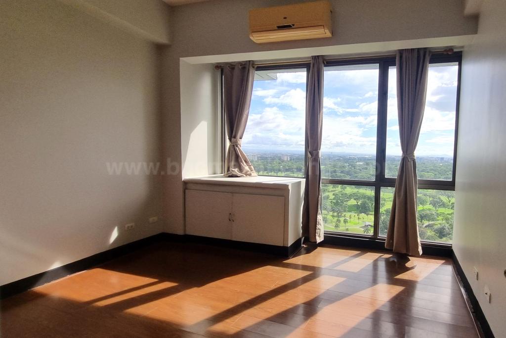 Bedroom of 1-bedroom condominium unit at Bellagio Tower 3