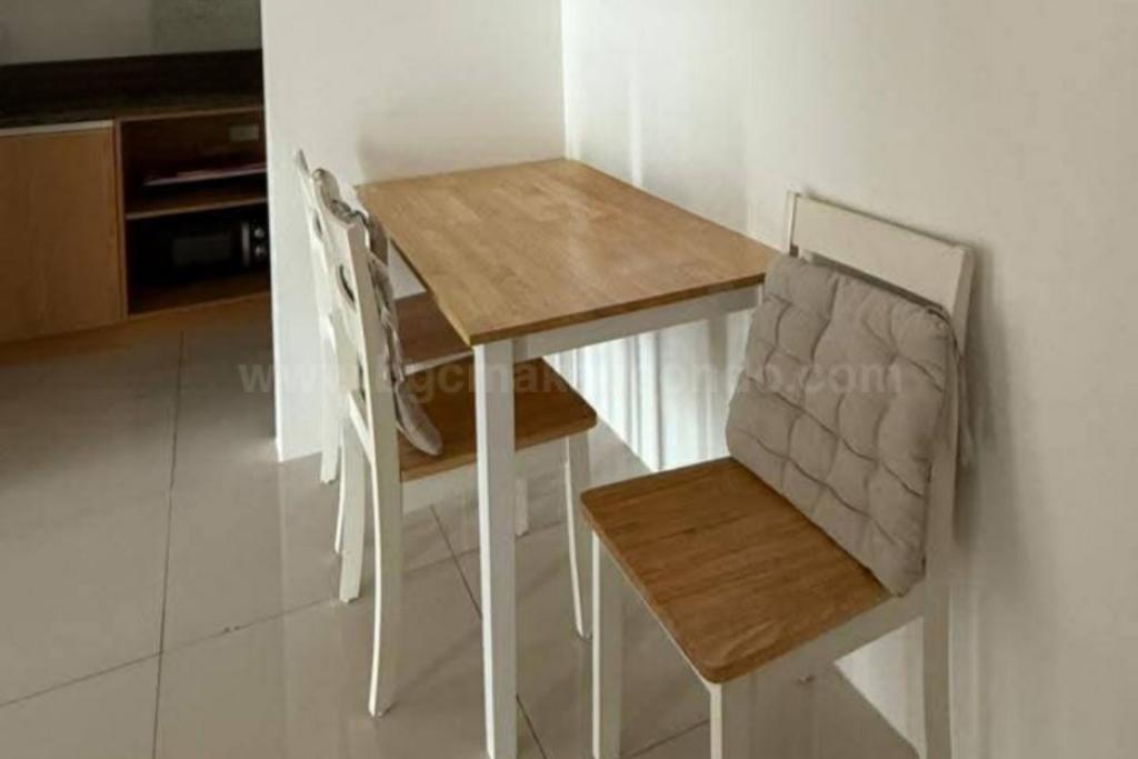 Dining area of 1-bedroom condo unit at Times Square West