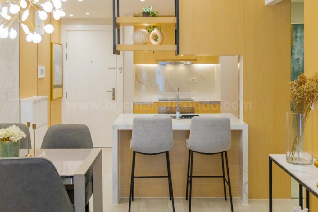 Dining area of 2-bedroom condo unit at Uptown Parksuites tower 2