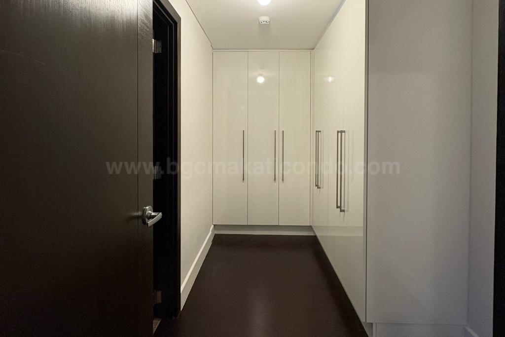 Master's bedroom walk-in closet of 3-bedroom condo unit at Garden Towers tower 1