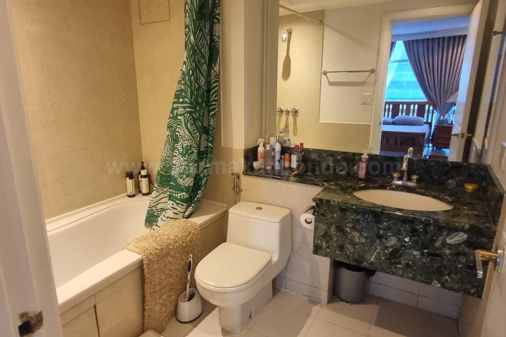 Bedroom 2 toilet and bath of 3-bedroom condo unit at Pacific Plaza Towers North tower