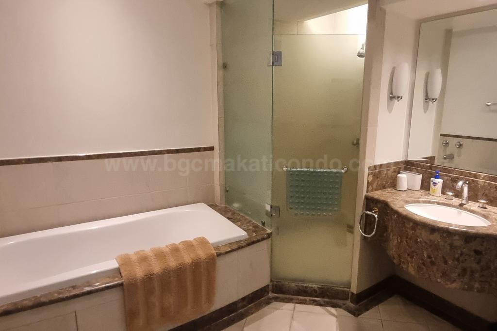 Master's toilet and bath of 3-bedroom condo unit at Pacific Plaza Towers North tower
