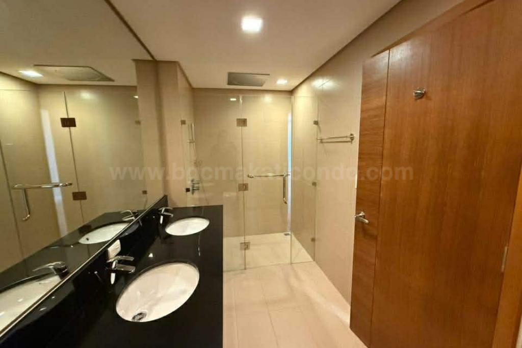 Toilet and bath of 2-bedroom condo unit at Park Terraces tower 2