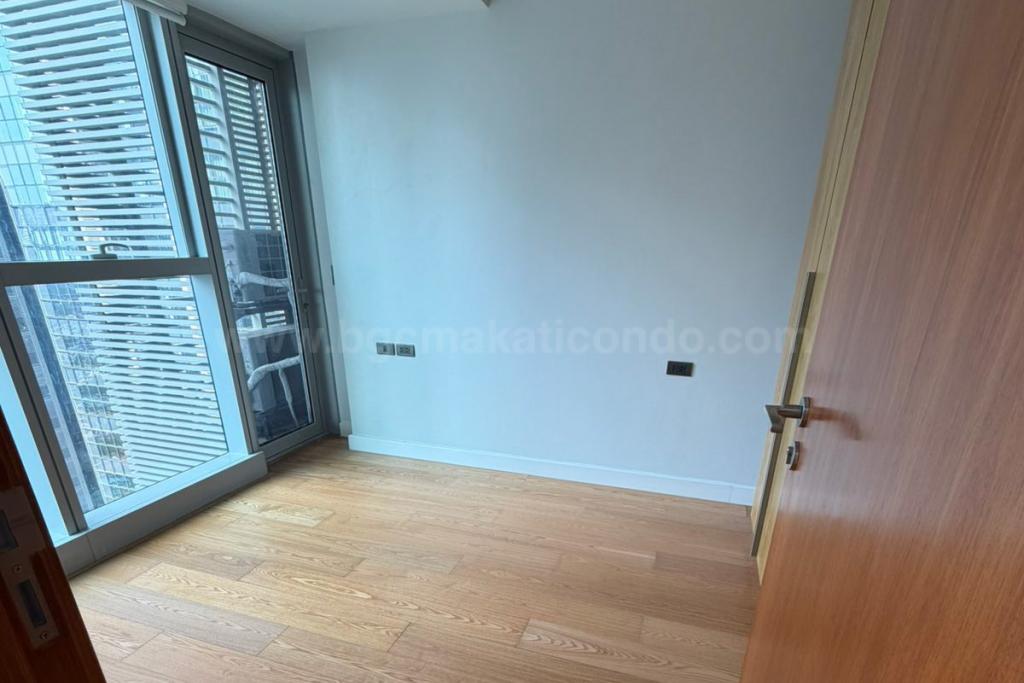 Bedroom of 1-bedroom condominium unit at The Seasons Residences