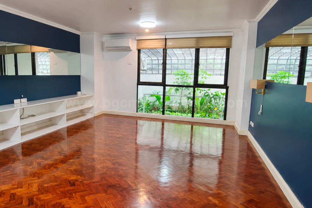 Master bedroom of 3-bedroom bi-level condo unit at The Regency at Salcedo