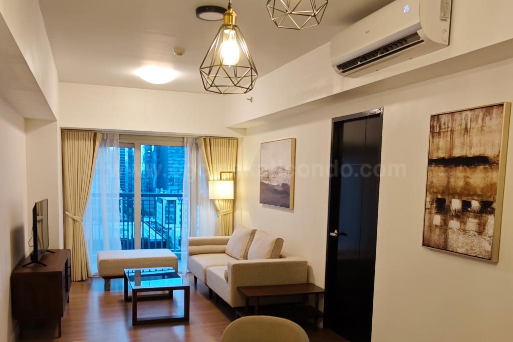 Living area of 1-bedroom condo unit at One Maridien