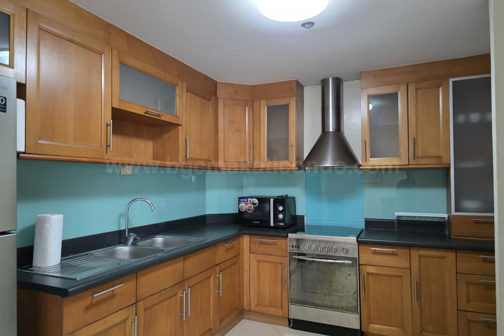 Kitchen area of 2-bedroom condo unit at Bonifacio Ridge