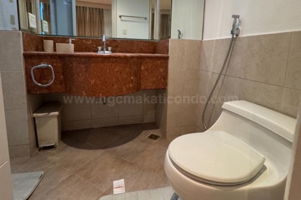 Bedroom 2 toilet and bath of 3-bedroom condo unit at Pacific Plaza Towers North tower