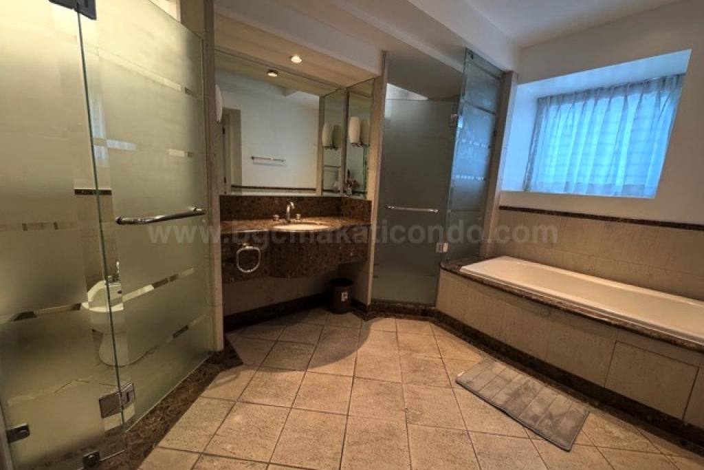 Master toilet and bath of 3-bedroom condo unit at Pacific Plaza Towers North tower