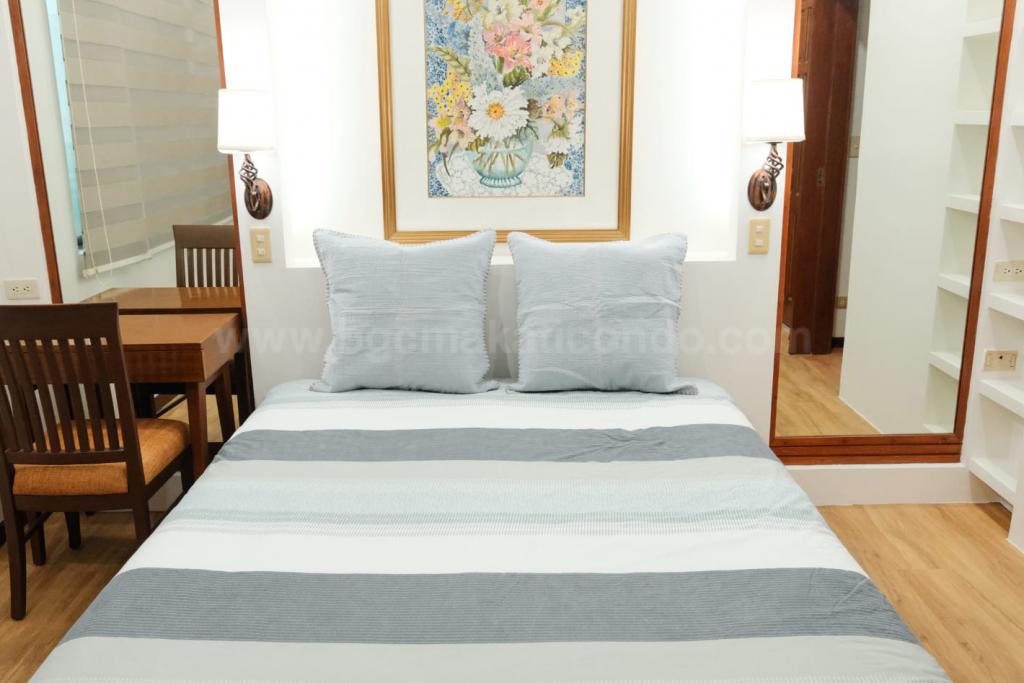 Master bedroom of 2-bedroom condo unit at Bonifacio Ridge