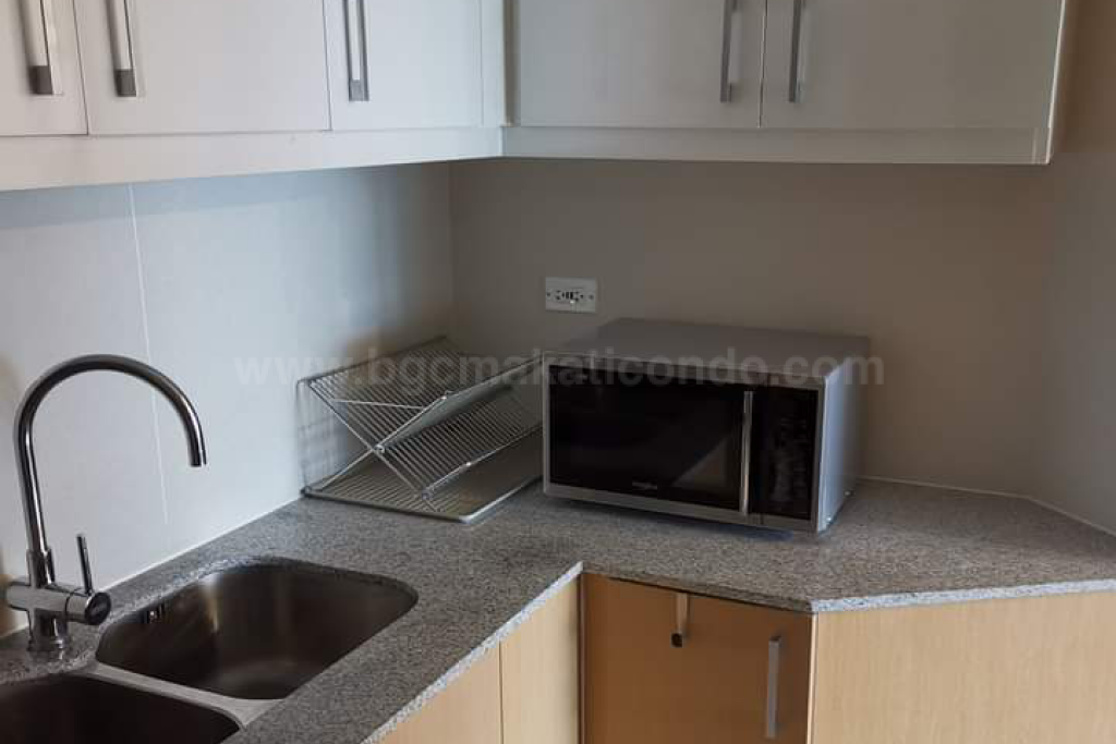Kitchen of 3-bedroom unit at Uptown Parksuites tower 1