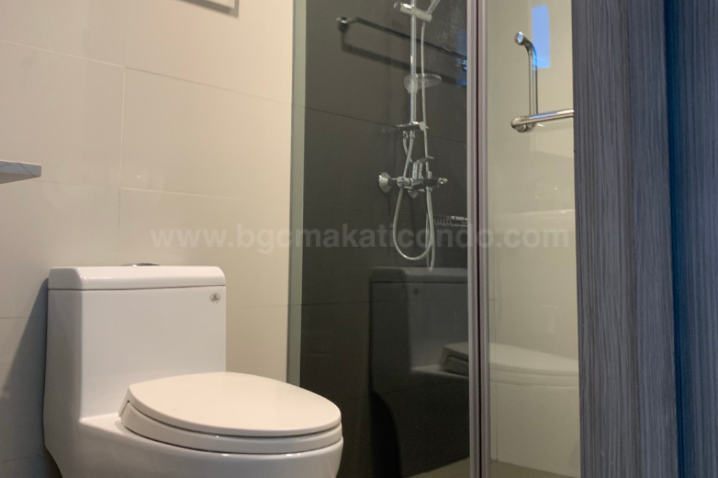 Bedroom 1 toilet and bath of 2-bedroom condo unit at The Trion Towers tower 3