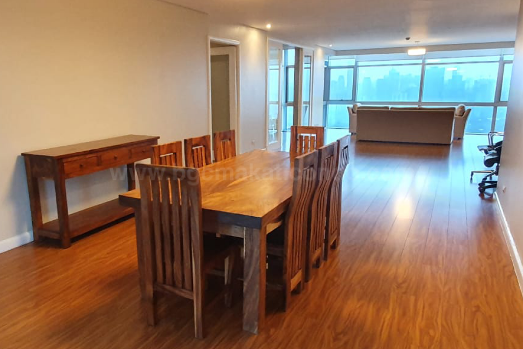 Dining area of 3-bedroom condo unit at Pacific Plaza Towers South tower Dining area of 3-bedroom condo unit at Pacific Plaza Towers South tower