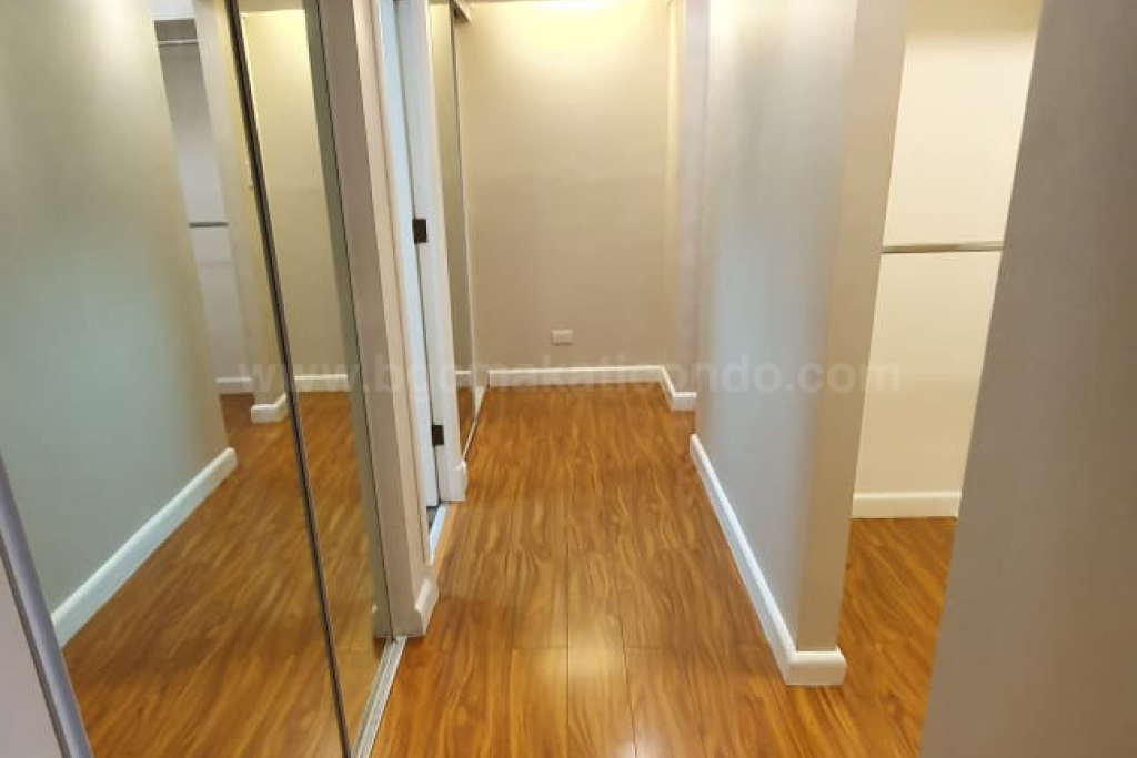 Hallway of 3-bedroom condo unit at Pacific Plaza Towers South tower Hallway of 3-bedroom condo unit at Pacific Plaza Towers South tower