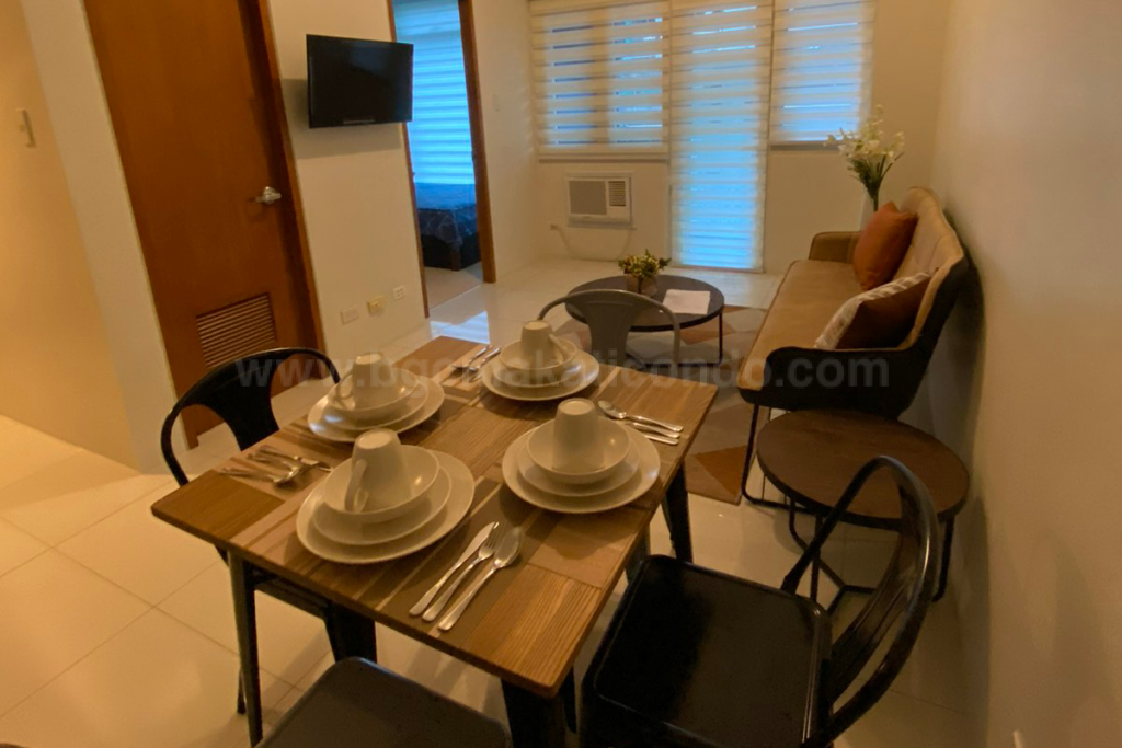 Dining area of 1-bedroom condo unit at Central Park West