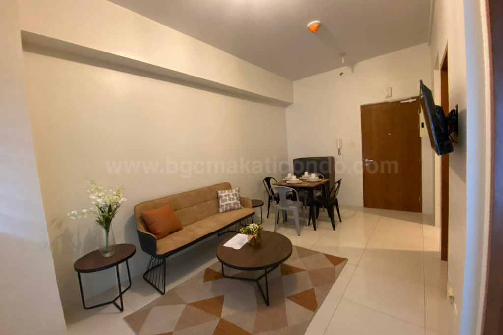 Living area of 1-bedroom condo unit at Central Park West Living area of 1-bedroom condo unit at Central Park West