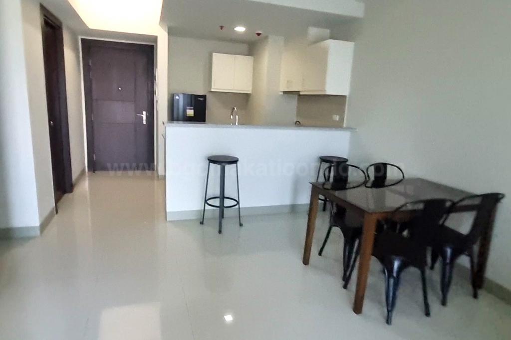 Dining area of 1-bedroom condo unit at Uptown Parksuites