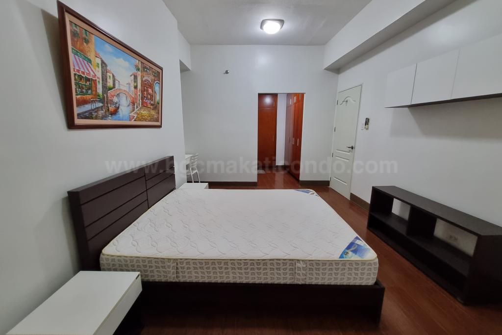 Master's bedroom whole view of two bedroom condominium unit at Bellagio tower 3