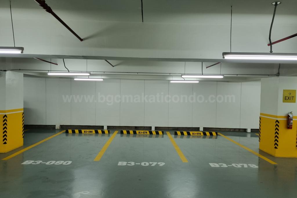 Parking space number B3-079
