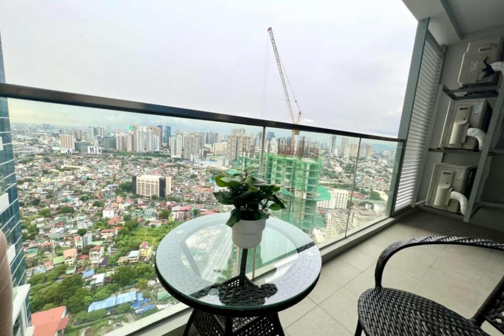 Balcony of 2-bedroom condo unit at Uptown Parksuites tower 2