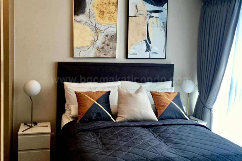 Bedroom of 1-bedroom condo unit at Uptown Parksuites tower 1