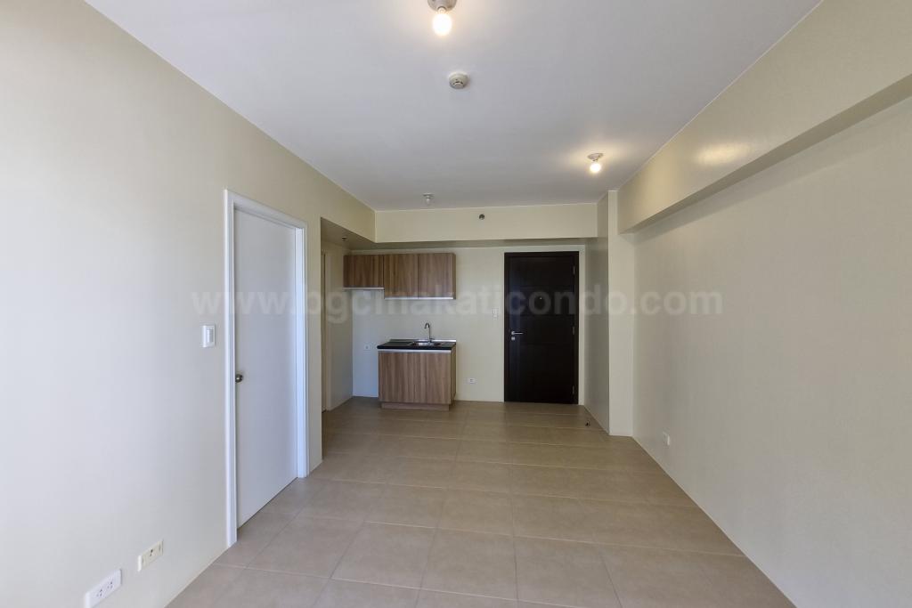 Living area of 1 bedroom condominium unit at Avida Towers One Union Place tower 3