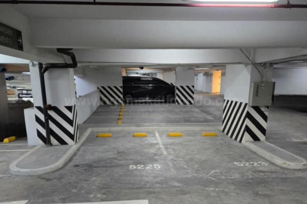Parking space in basement 5 The Maridien