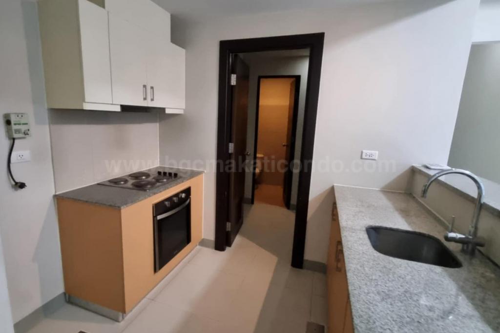 Kitchen area of 2-bedroom condo unit at Uptown Parksuites tower 2