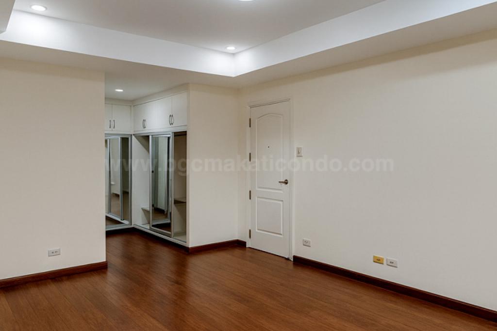 Master's bedroom of 2-bedroom condo unit at Kensington Place