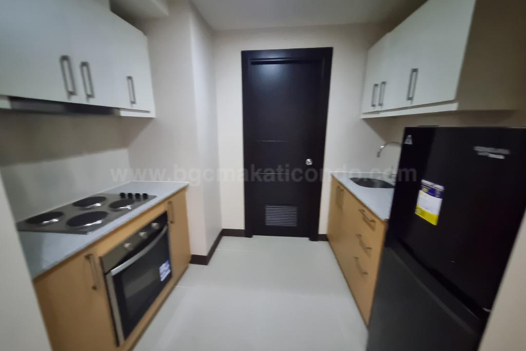 Kitchen area of 2-bedroom condo unit at Uptown Parksuites tower 1