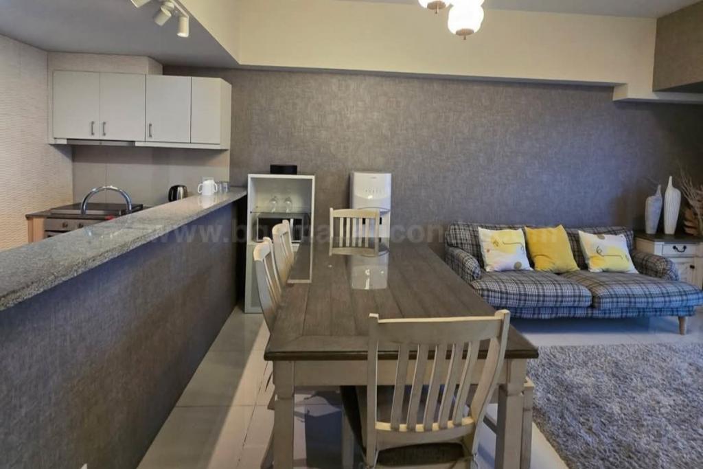 Dining area of 3-bedroom condo unit at Uptown Parksuites tower 2