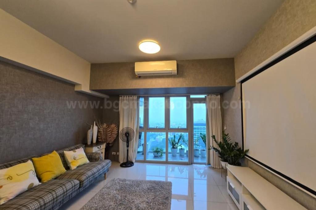 Living area of 3-bedroom condo unit at Uptown Parksuites tower 2