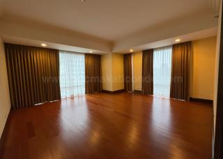 Bedroom 1 of 4-bedroom condo unit at Discovery Primea