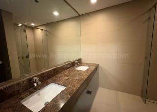 Master's bedroom toilet and bath of 3-bedroom condo unit at Garden Towers tower 1