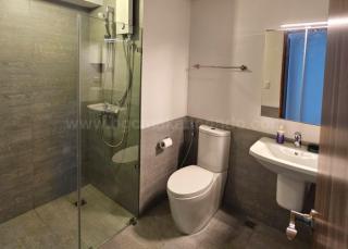 Common toilet and bath of 2-bedroom condo unit at The Connor at Greenhills