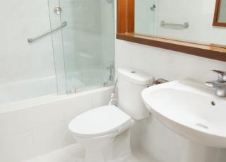 Master toilet and bath of 2-bedroom condo unit at Bonifacio Ridge