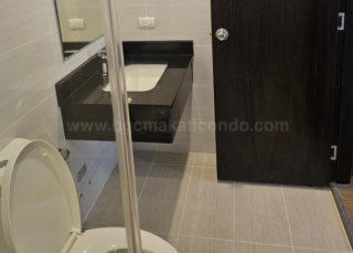Toilet of 1-bedroom condo unit at Park Triangle Residences