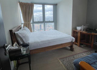 Master's bedroom of 2-bedroom unit at Uptown Parksuites tower 2